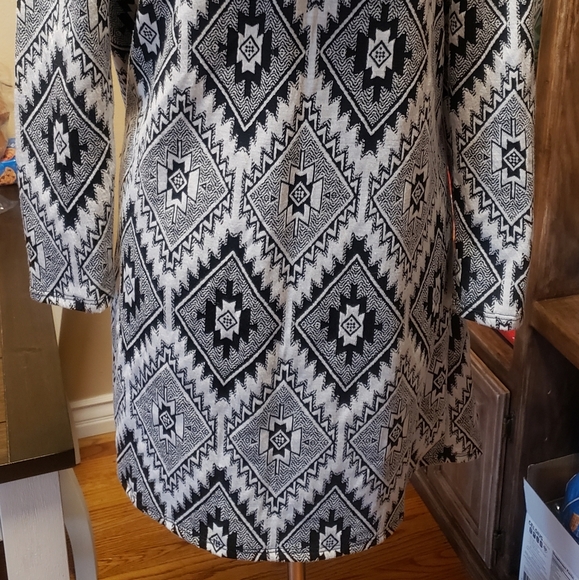 Cardigan - Picture 9 of 10